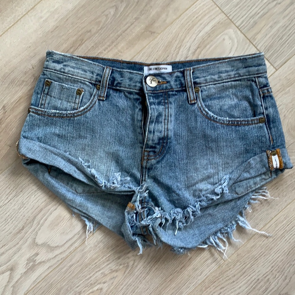 One by OneTeaspoon Bandits Relaxed Fit Jean Shorts size 26